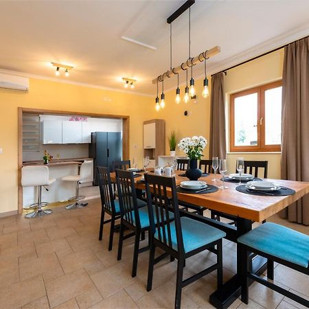 Vila Vergatum-Privacy,Gym,Billiards,Table Tennis Donji Brgat Bagian luar foto