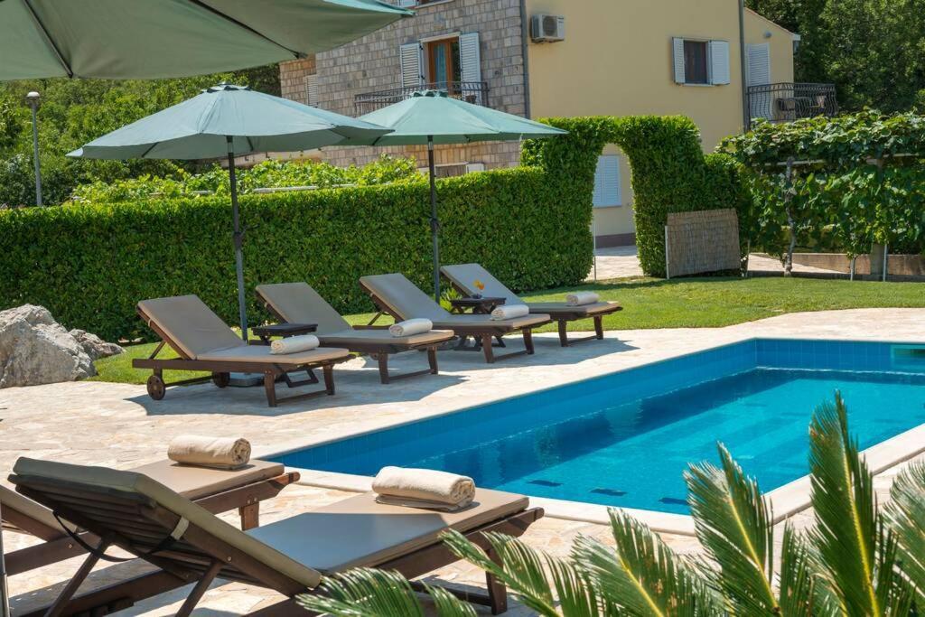 Vila Vergatum-Privacy,Gym,Billiards,Table Tennis Donji Brgat Bagian luar foto