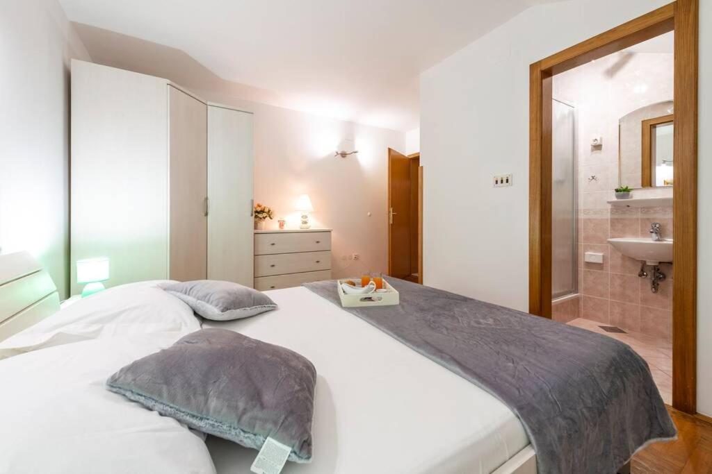 Vila Vergatum-Privacy,Gym,Billiards,Table Tennis Donji Brgat Bagian luar foto