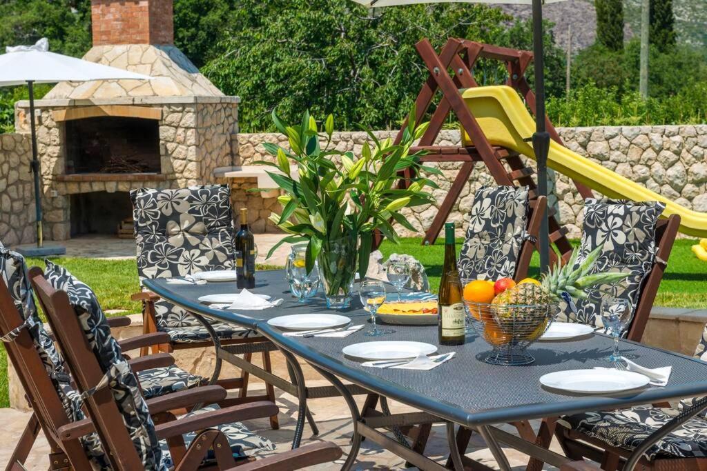 Vila Vergatum-Privacy,Gym,Billiards,Table Tennis Donji Brgat Bagian luar foto