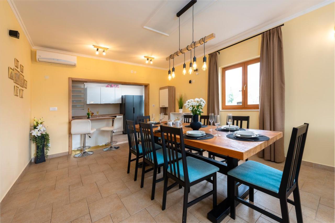 Vila Vergatum-Privacy,Gym,Billiards,Table Tennis Donji Brgat Bagian luar foto