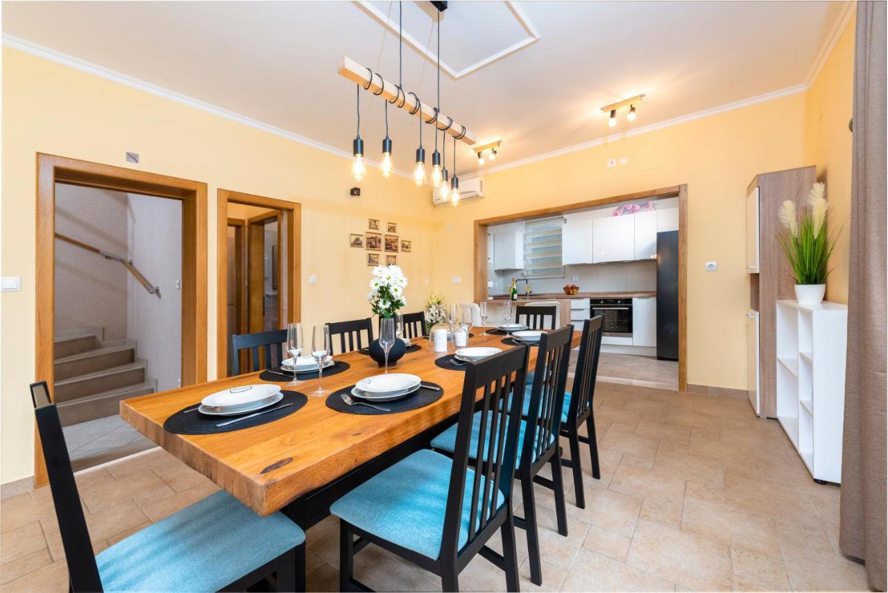 Vila Vergatum-Privacy,Gym,Billiards,Table Tennis Donji Brgat Bagian luar foto